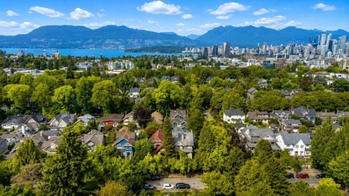 1903 14Th Avenue W, Vancouver, BC 