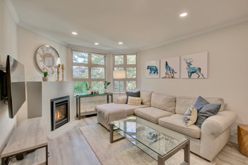 1360 8Th Avenue W, Vancouver, BC 
