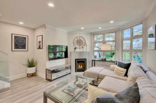 1360 8Th Avenue W, Vancouver, BC 