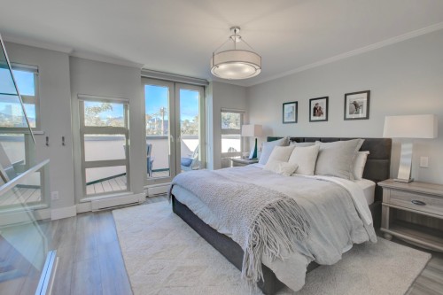 1360 8Th Avenue W, Vancouver, BC 