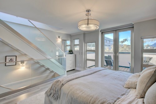 1360 8Th Avenue W, Vancouver, BC 