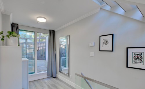 1360 8Th Avenue W, Vancouver, BC 