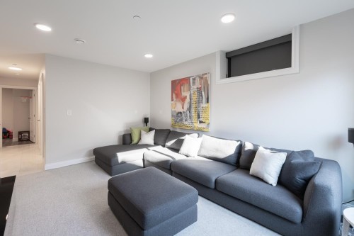 852 18Th Avenue W, Vancouver, BC 