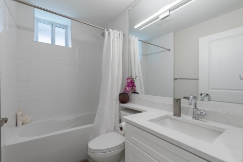 852 18Th Avenue W, Vancouver, BC 