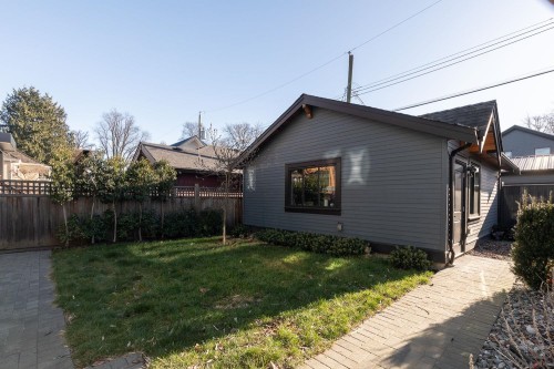 852 18Th Avenue W, Vancouver, BC 