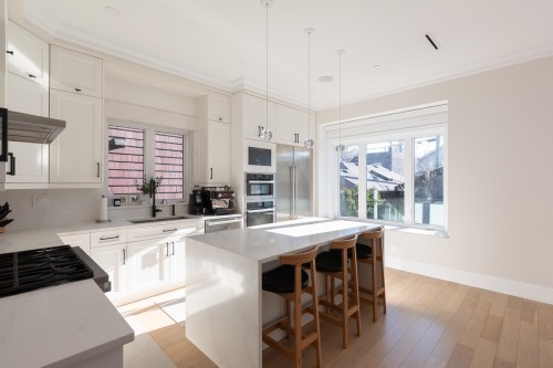 852 18Th Avenue W, Vancouver, BC 