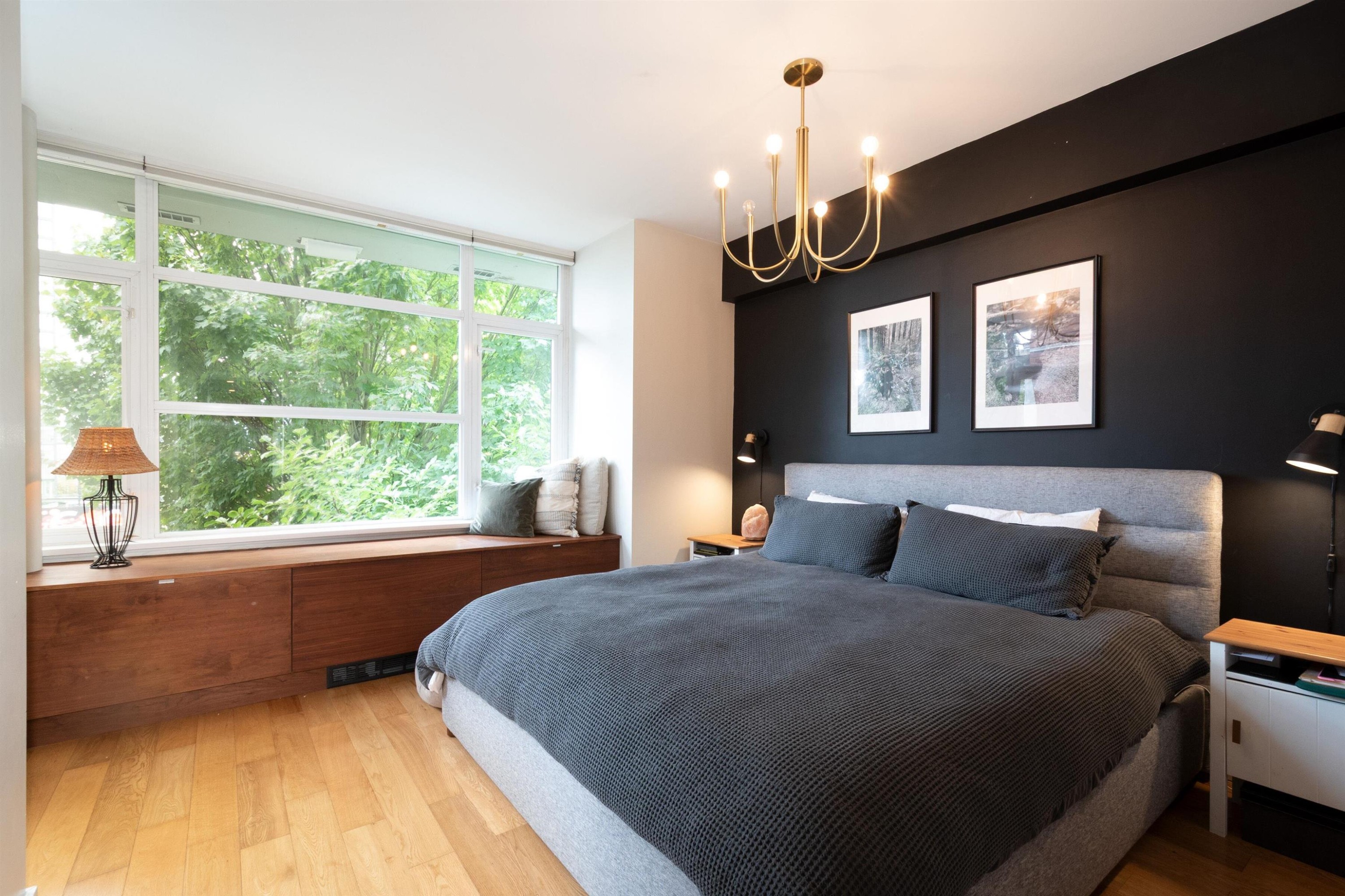 290 11Th Avenue E, Vancouver, BC