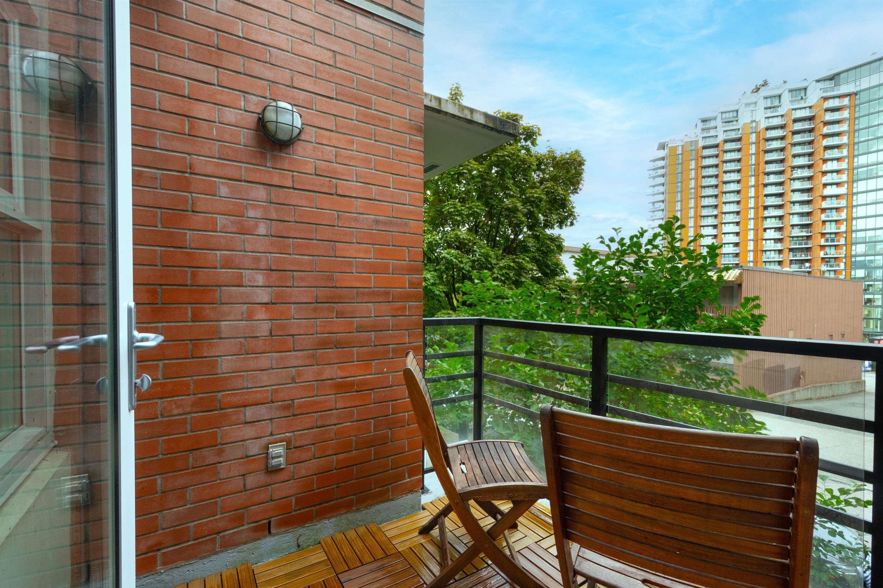 290 11Th Avenue E, Vancouver, BC