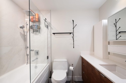 290 11Th Avenue E, Vancouver, BC 