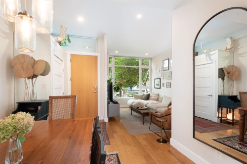 290 11Th Avenue E, Vancouver, BC 