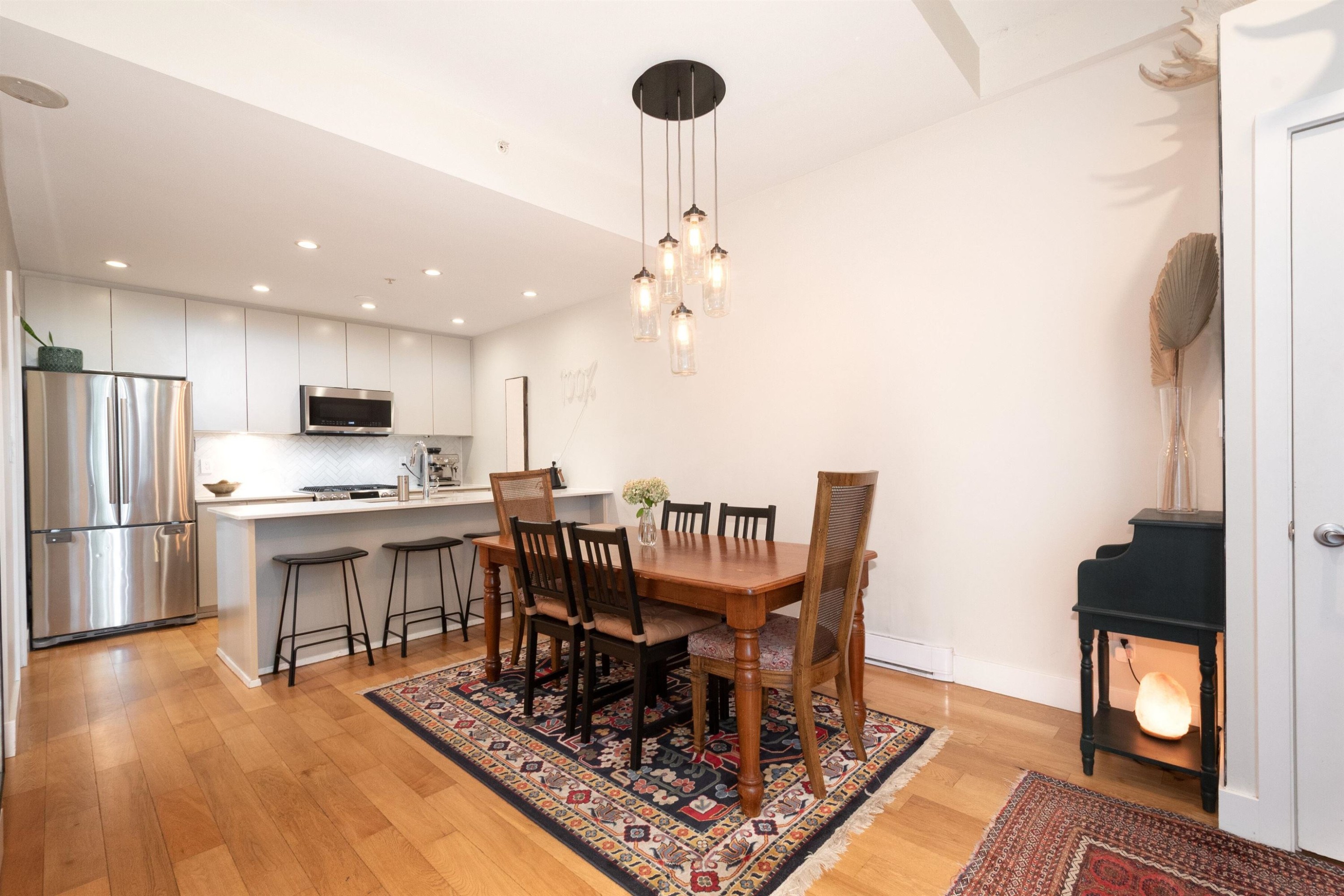 290 11Th Avenue E, Vancouver, BC