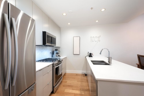 290 11Th Avenue E, Vancouver, BC 