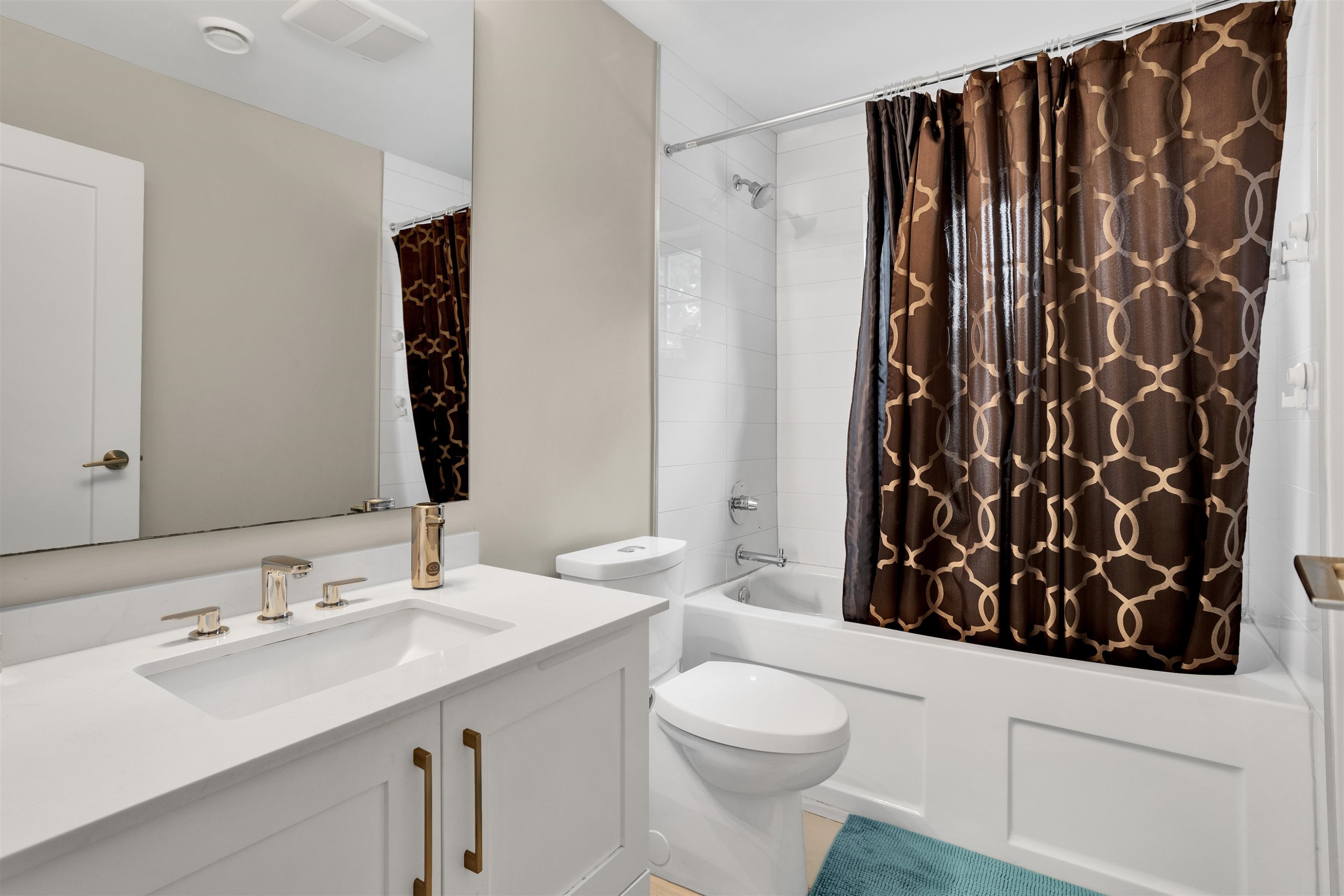 2885 41St Avenue E, Vancouver, BC