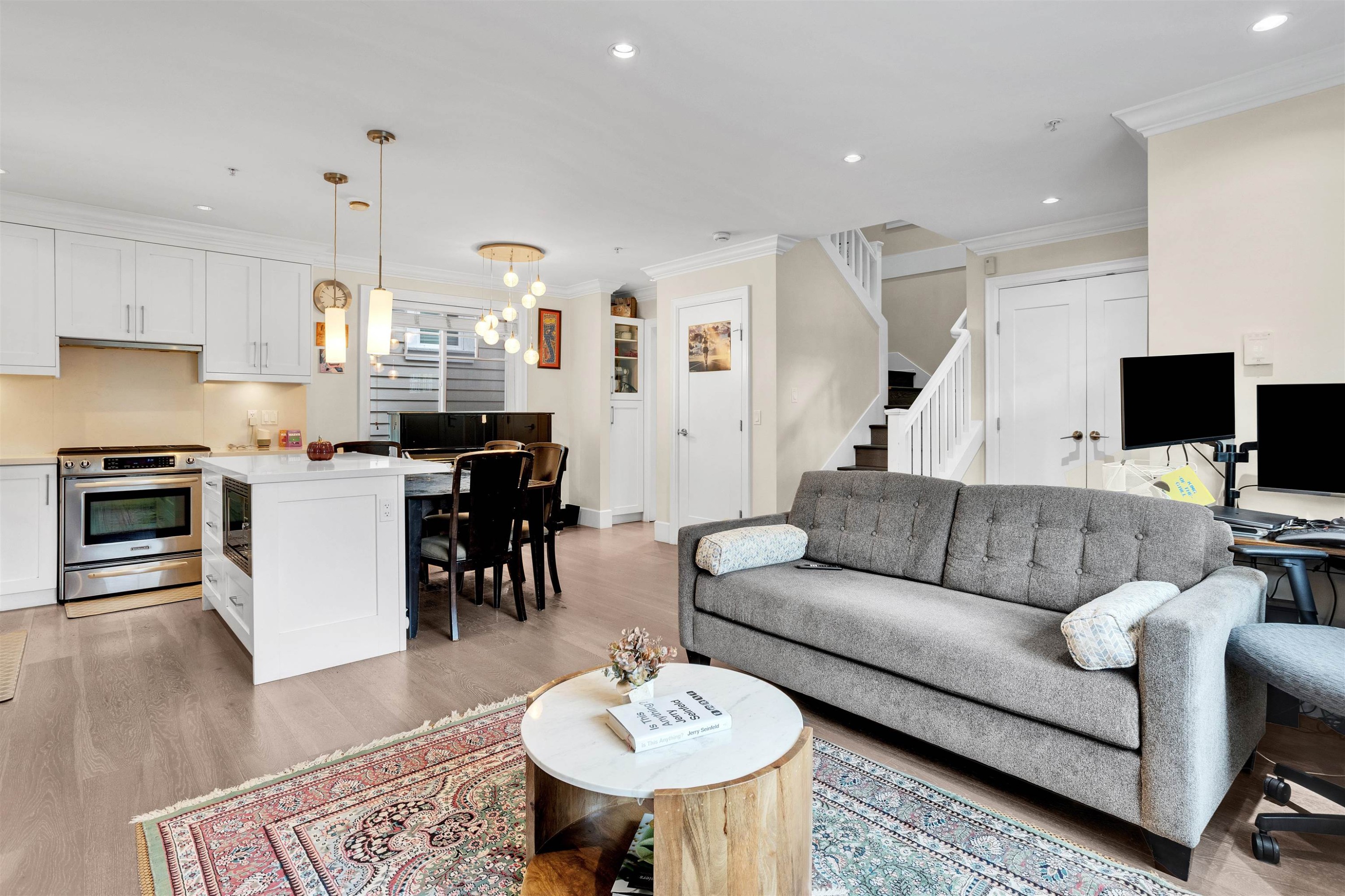 2885 41St Avenue E, Vancouver, BC