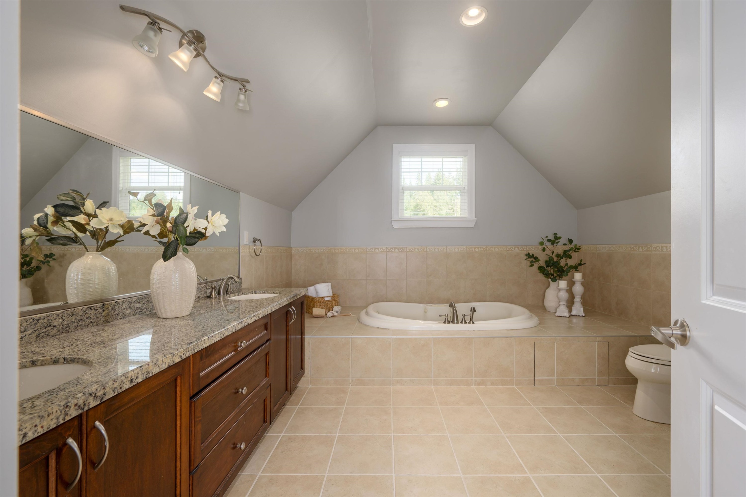 2915 Fern Drive, Anmore, BC