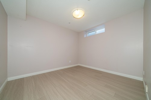 4255 15Th Avenue W, Vancouver, BC 