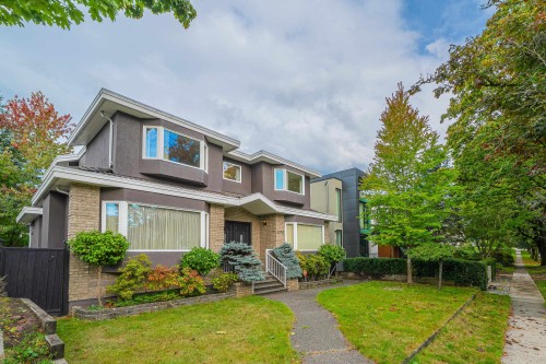 4255 15Th Avenue W, Vancouver, BC 