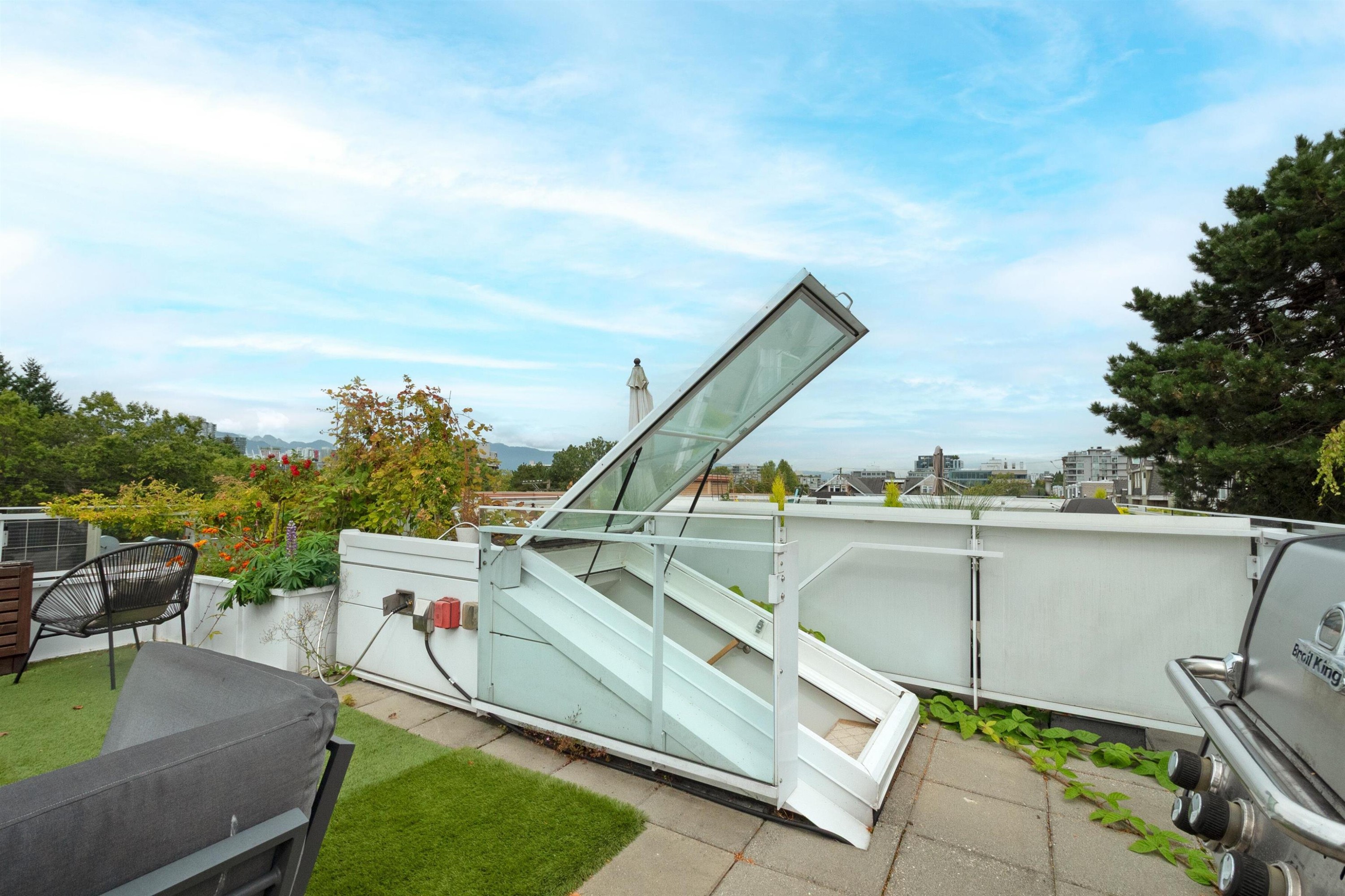2220 Willow Street, Vancouver, BC