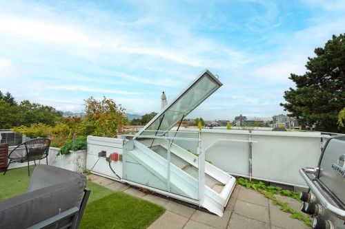 2220 Willow Street, Vancouver, BC 