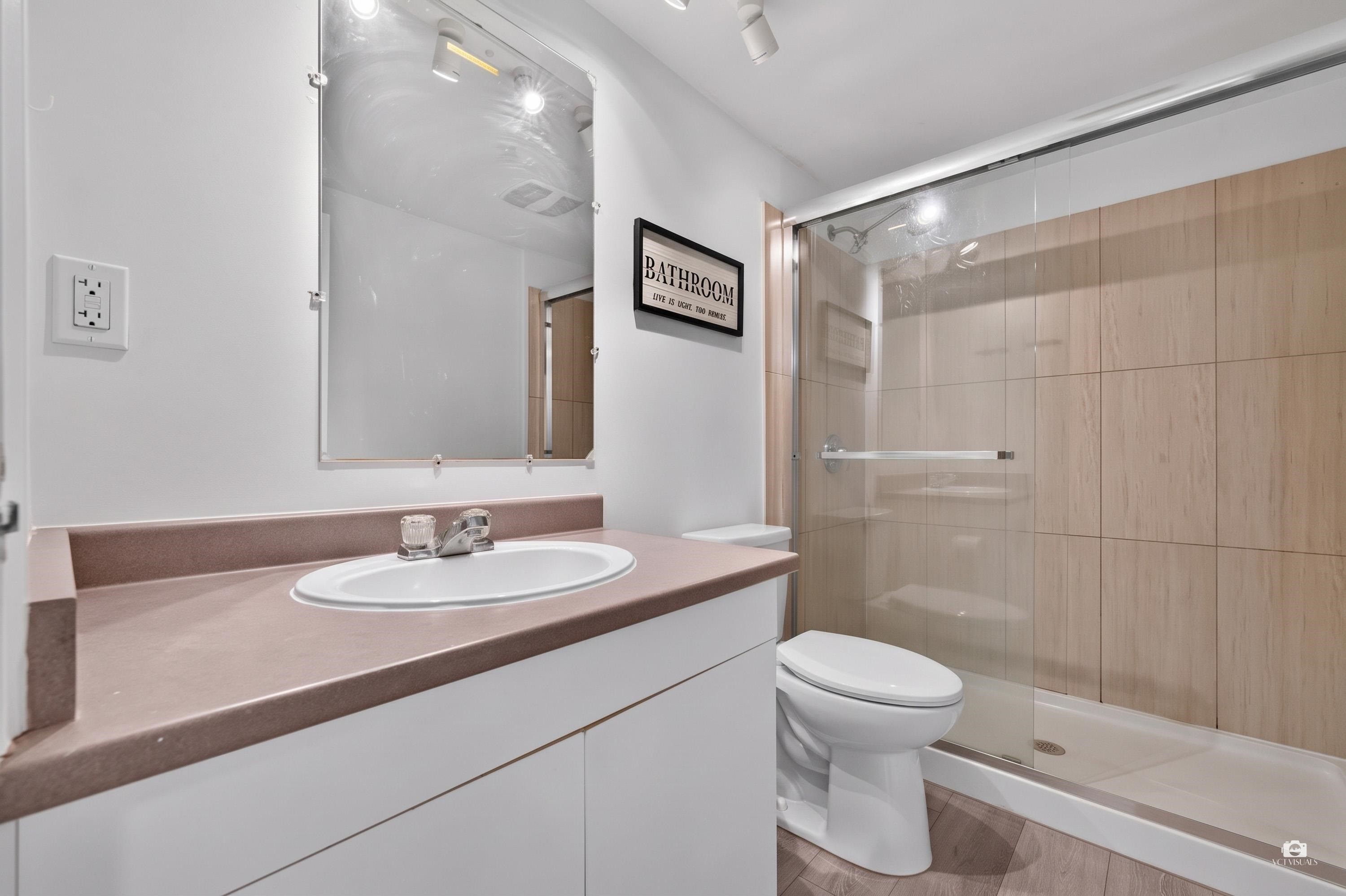 2528 24Th Avenue E, Vancouver, BC