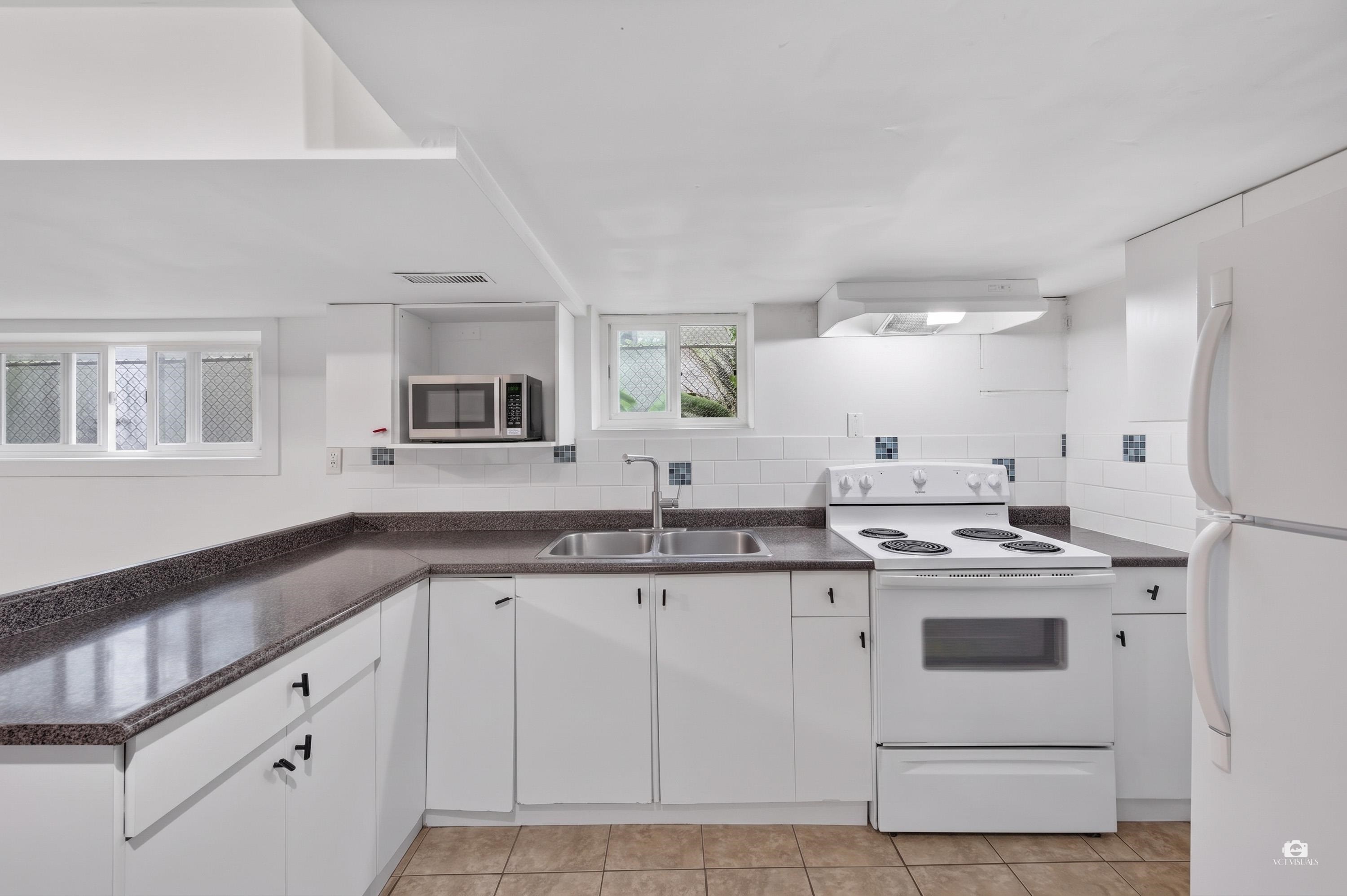 2528 24Th Avenue E, Vancouver, BC