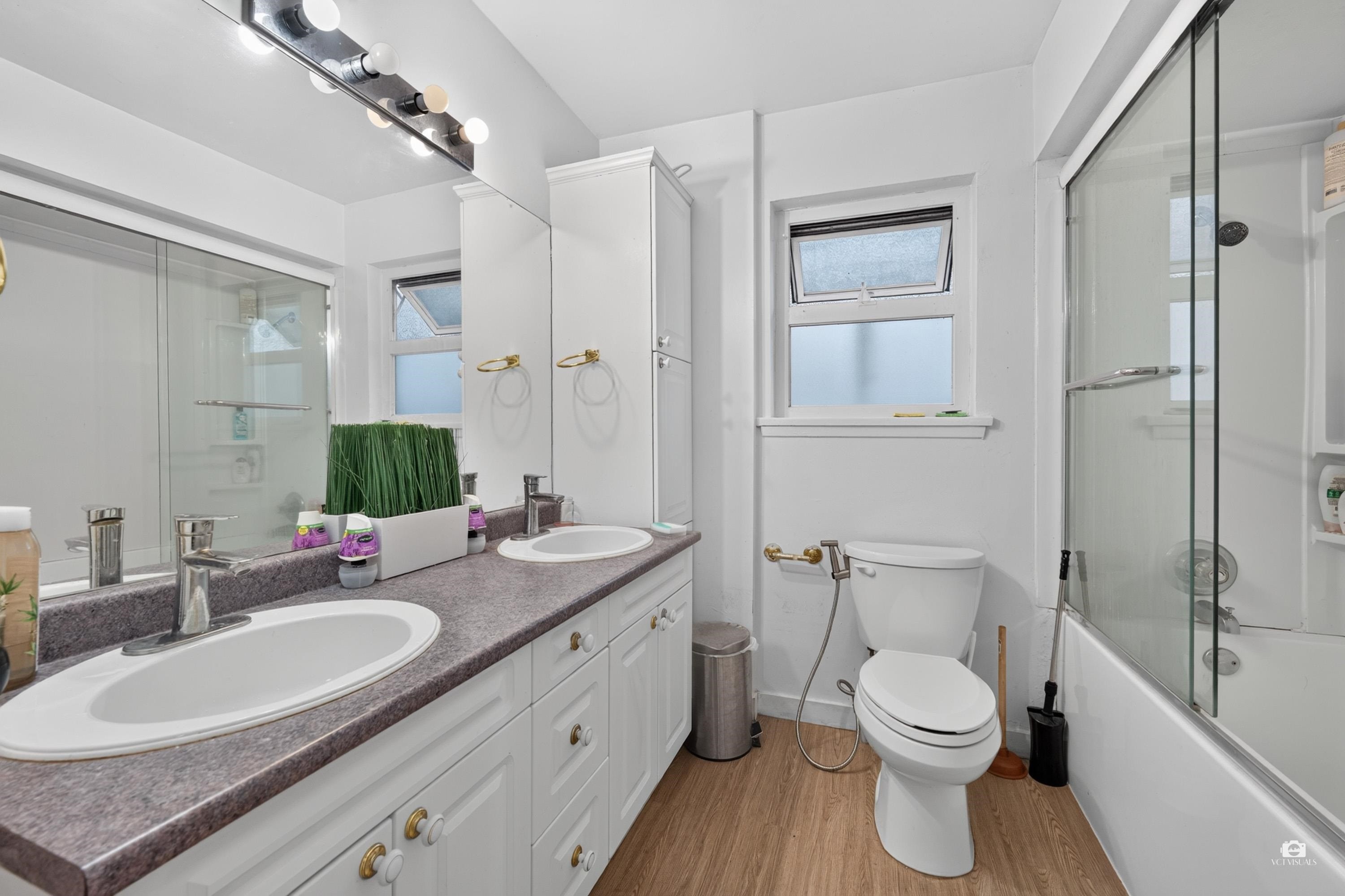 2528 24Th Avenue E, Vancouver, BC
