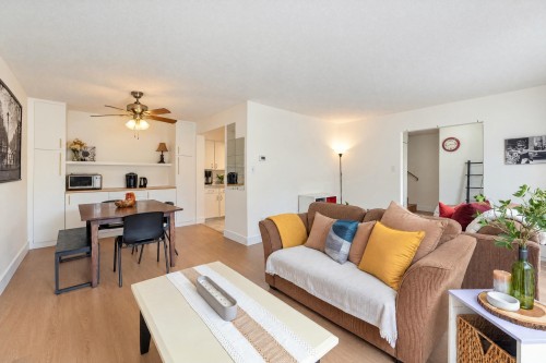 8865 Horne Street  Burnaby, BC V3N 4J8