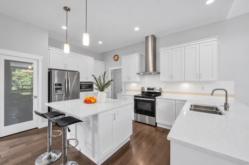 3511 Princeton Avenue, Coquitlam, BC 