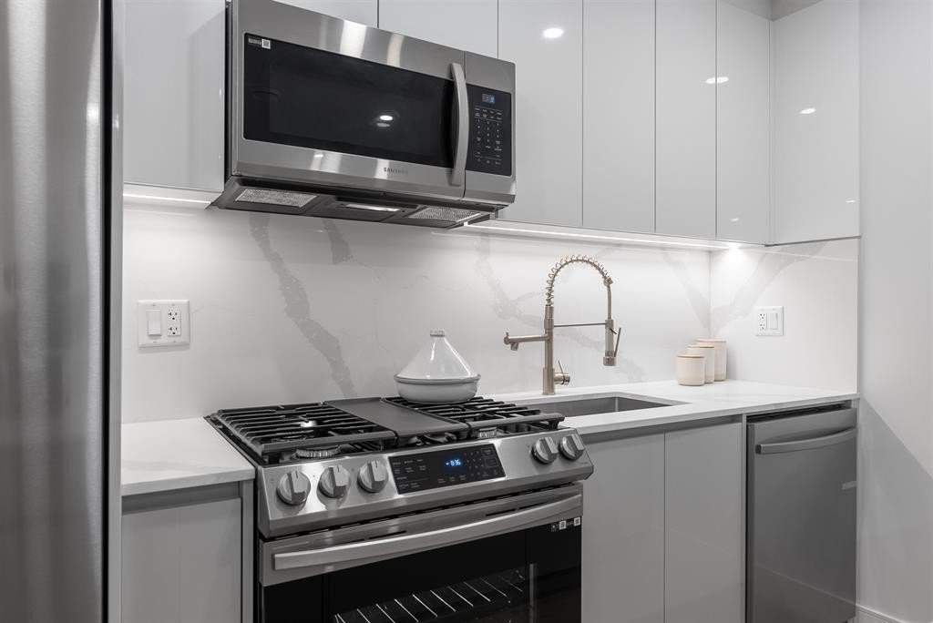 2881 Georgia Street E, Vancouver, BC