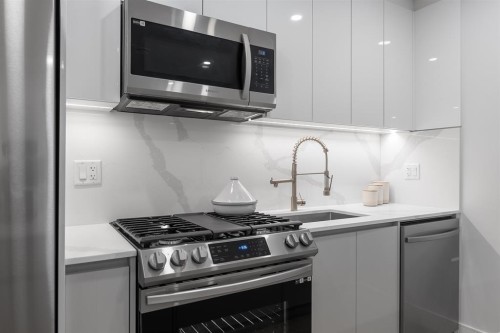 2881 Georgia Street E, Vancouver, BC 