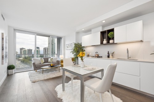 1206-6000 Mckay Avenue  Burnaby, BC V5H 0K2