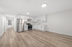 Basement-10539 Mcveety St Street Maple Ridge, BC V2W 0K3
