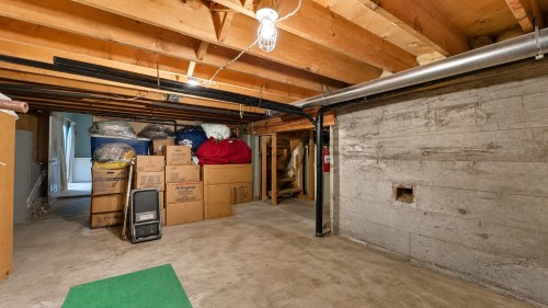 1679 Westover Road, North Vancouver, BC 