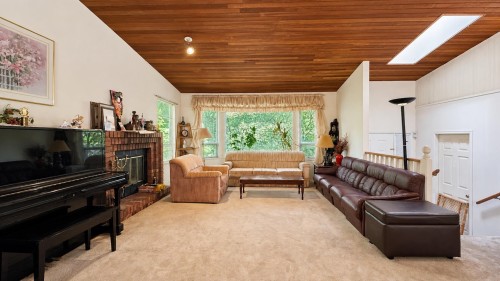1679 Westover Road, North Vancouver, BC 