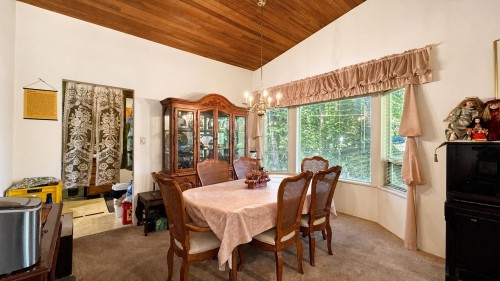 1679 Westover Road, North Vancouver, BC 