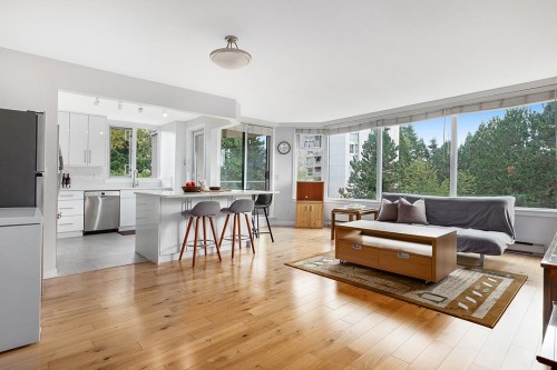 601-7321 Halifax Street  Burnaby, BC V5A 4R5
