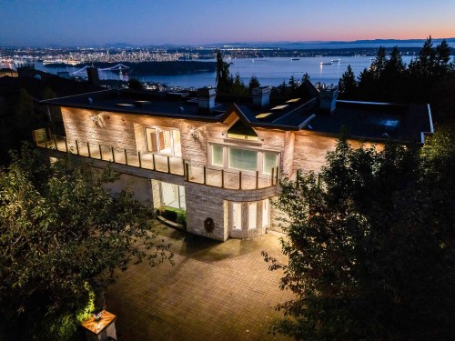 1562 Pinecrest Drive, West Vancouver, BC 
