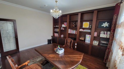729 47Th Avenue W, Vancouver, BC 