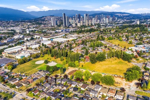 3144 18Th Avenue E, Vancouver, BC 