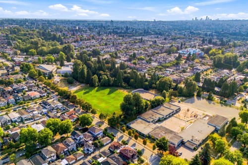 3144 18Th Avenue E, Vancouver, BC 
