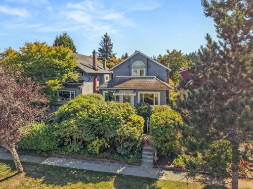 4468 14Th Avenue W, Vancouver, BC 