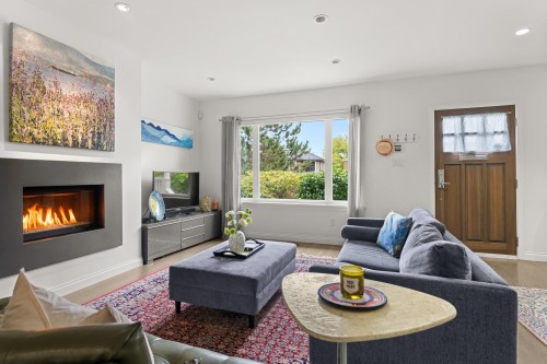 4468 14Th Avenue W, Vancouver, BC 
