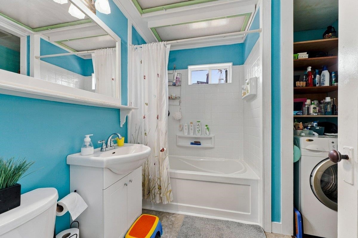 211 Douglas Crescent, Richmond, BC
