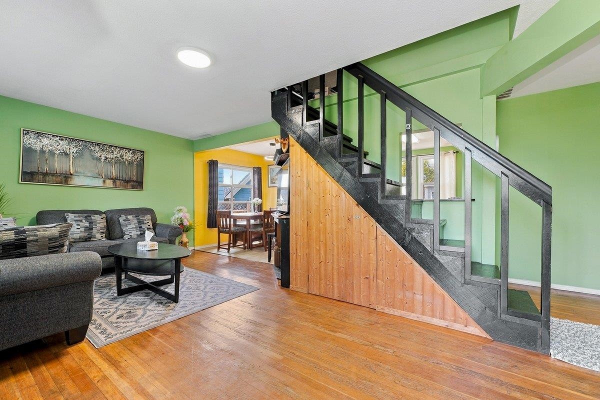 211 Douglas Crescent, Richmond, BC
