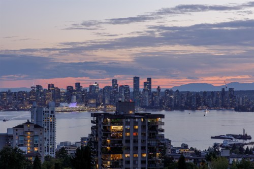 1005-135 13th Street E North Vancouver, BC V7L 0J8