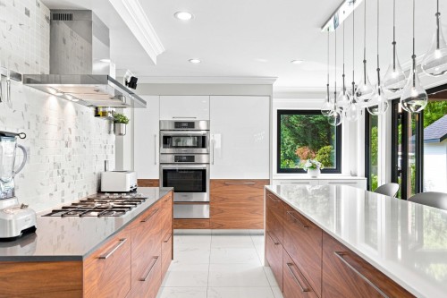 2323 Badger Road, North Vancouver, BC 