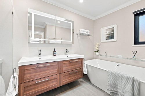 2323 Badger Road, North Vancouver, BC 