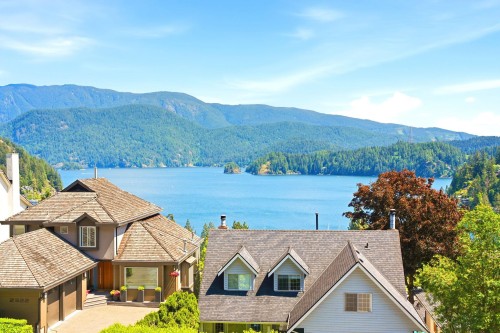 2323 Badger Road, North Vancouver, BC 