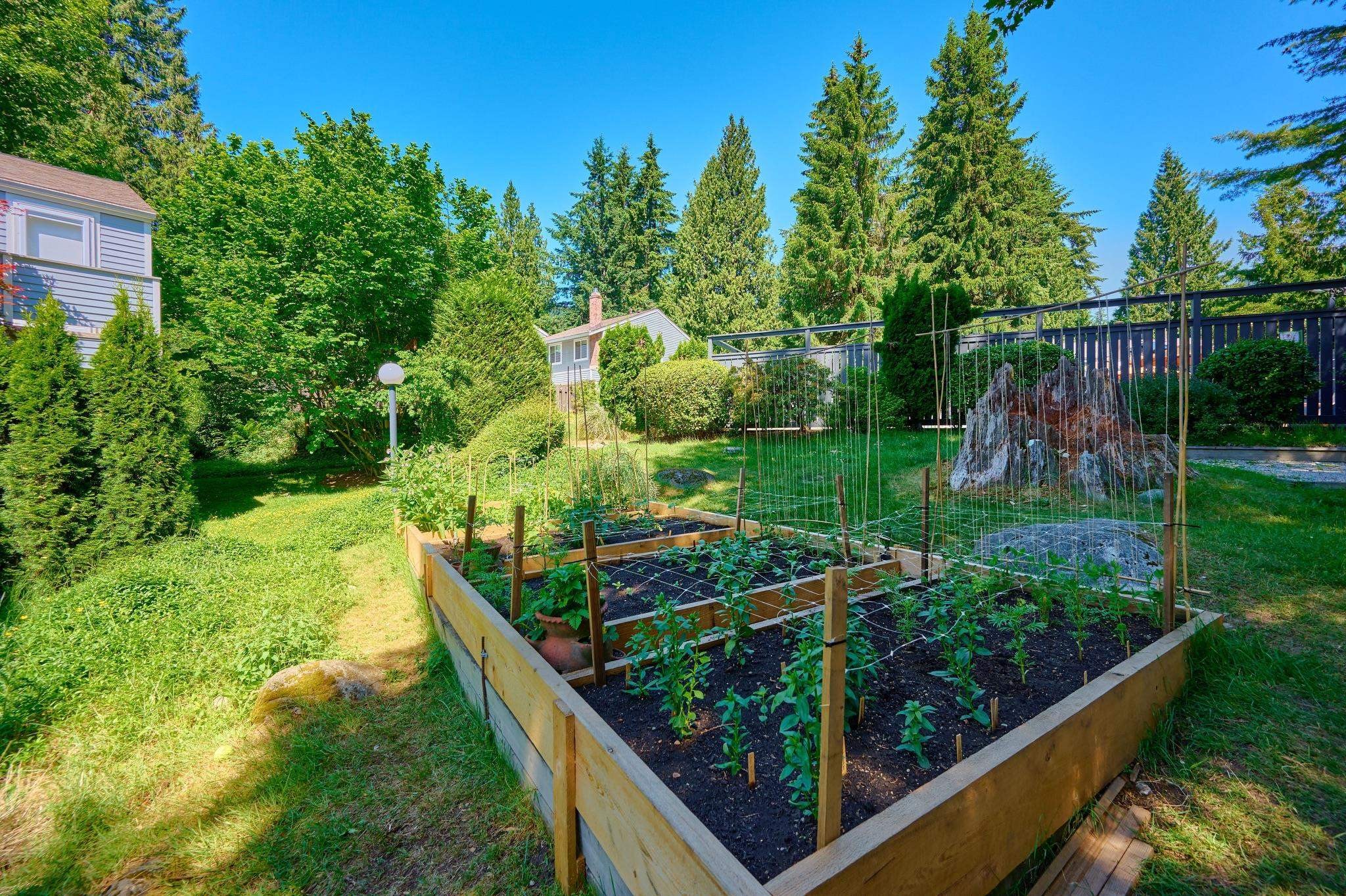 4627 Hoskins Road, North Vancouver, BC