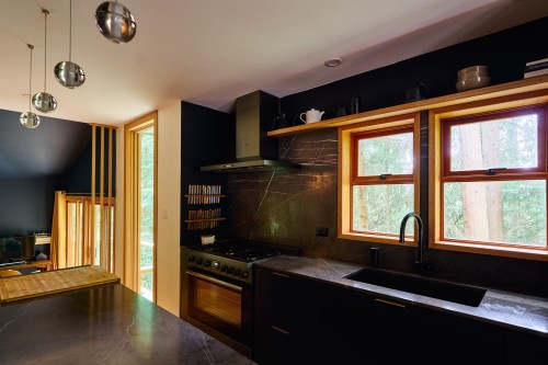 4759 Mountain Highway, North Vancouver, BC 